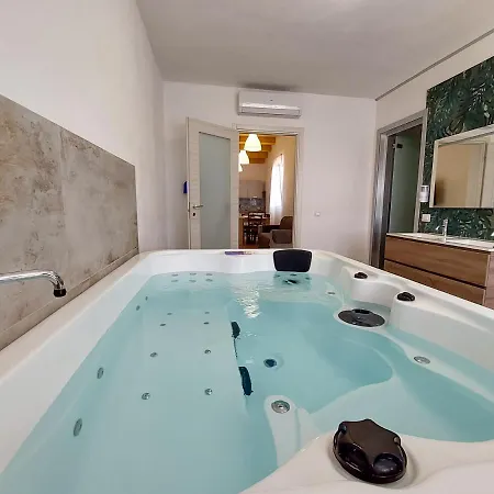 Del Tellaro Apartamento *