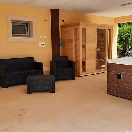 Del Tellaro 公寓 *