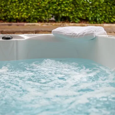 Del Tellaro 公寓 *