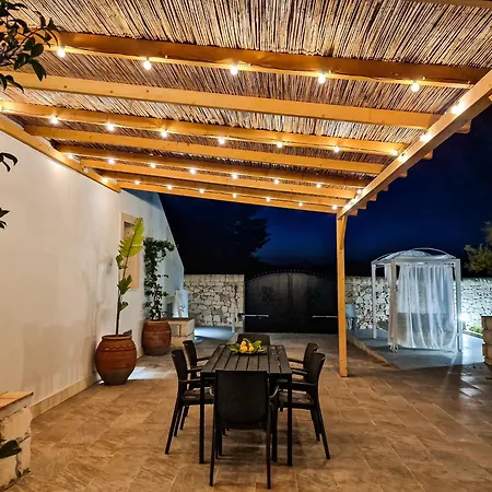 Del Tellaro 公寓 *